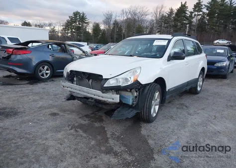 2014 Subaru Outback 2.5I z USA, uszkodzony, nr VIN 4S4BRBAC9E3263642